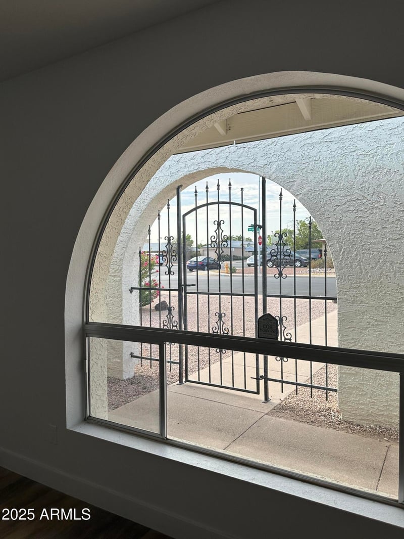 2407 Encanto St, Mesa, AZ 85213
