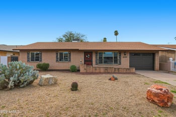 2407 Laurel Ln, Phoenix, AZ 85029