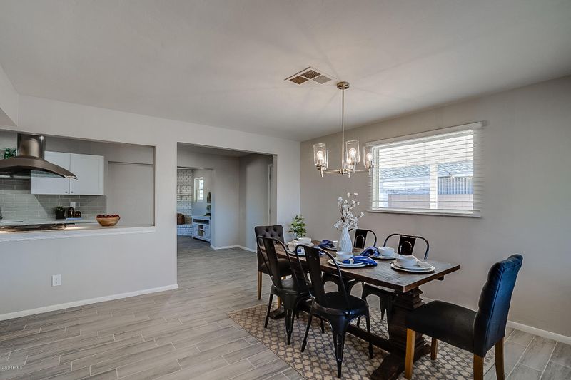 2407 N 20th Ave, Phoenix, AZ 85009