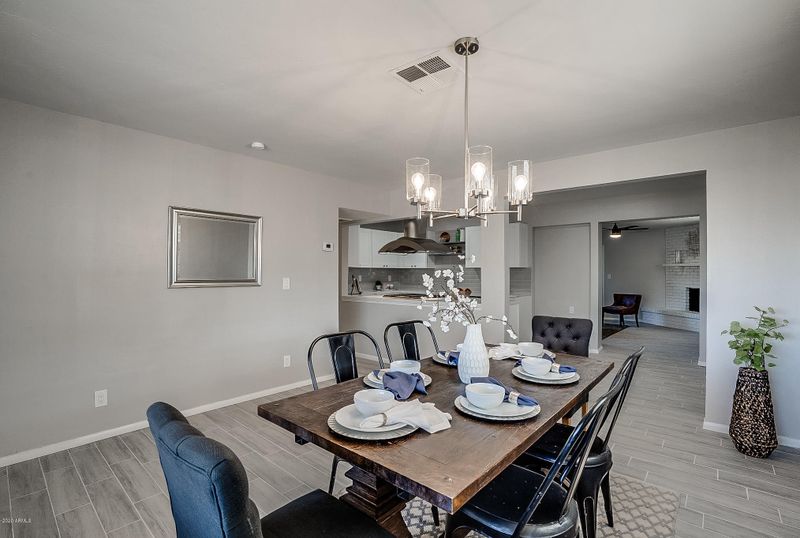 2407 N 20th Ave, Phoenix, AZ 85009