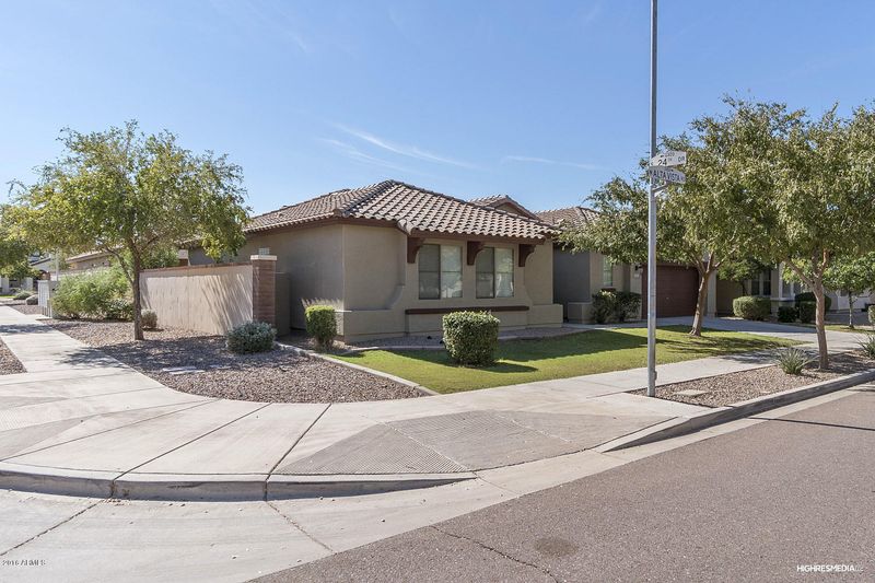 2407 W Alta Vista Rd, Phoenix, AZ 85041
