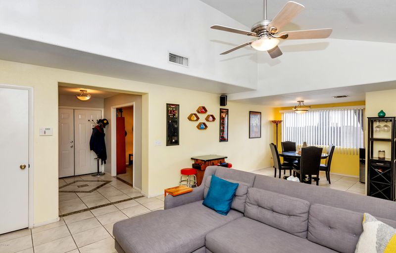 2407 W Kathleen Rd, Phoenix, AZ 85023