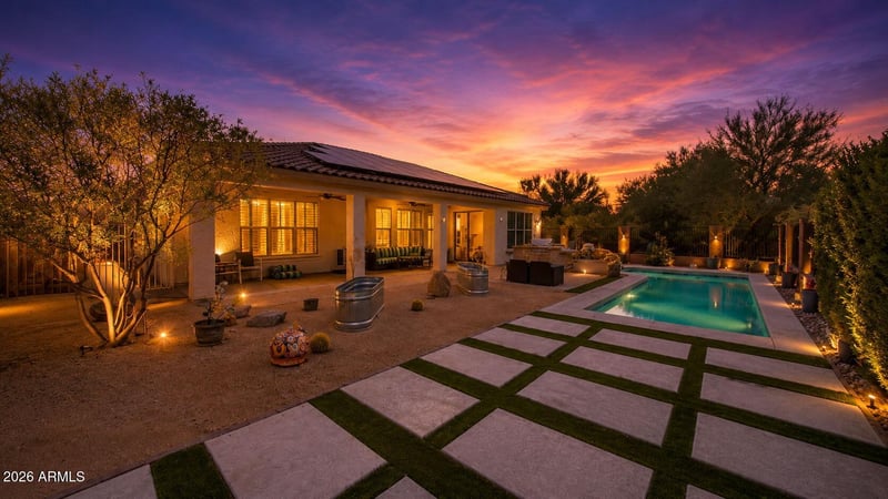 2407 W Maya Way, Phoenix, AZ 85085