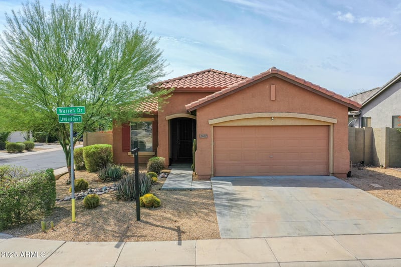 2407 Warren Dr, Anthem, AZ 85086