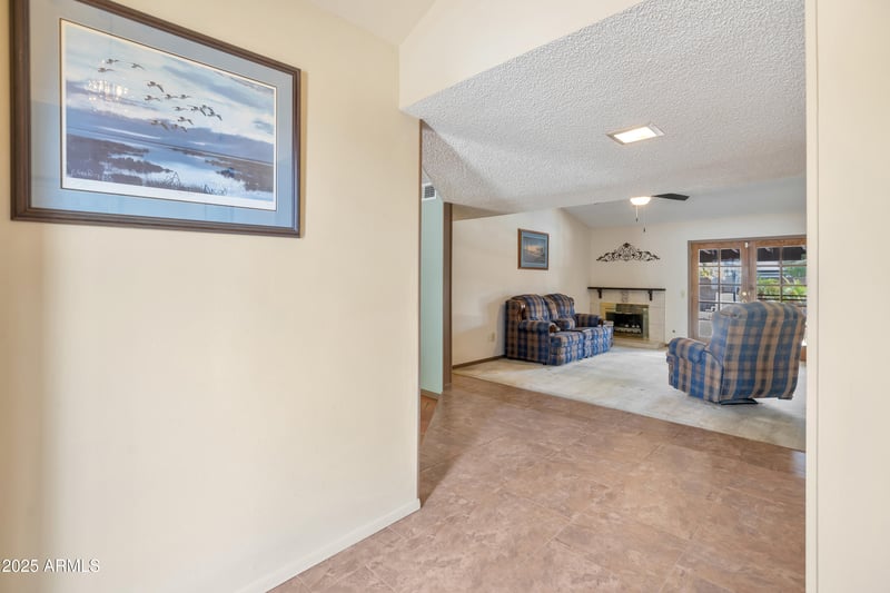 2409 Banff Ln, Phoenix, AZ 85023
