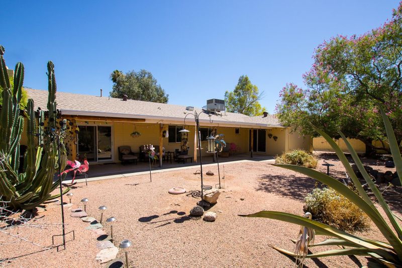 2409 E North Ln, Phoenix, AZ 85028