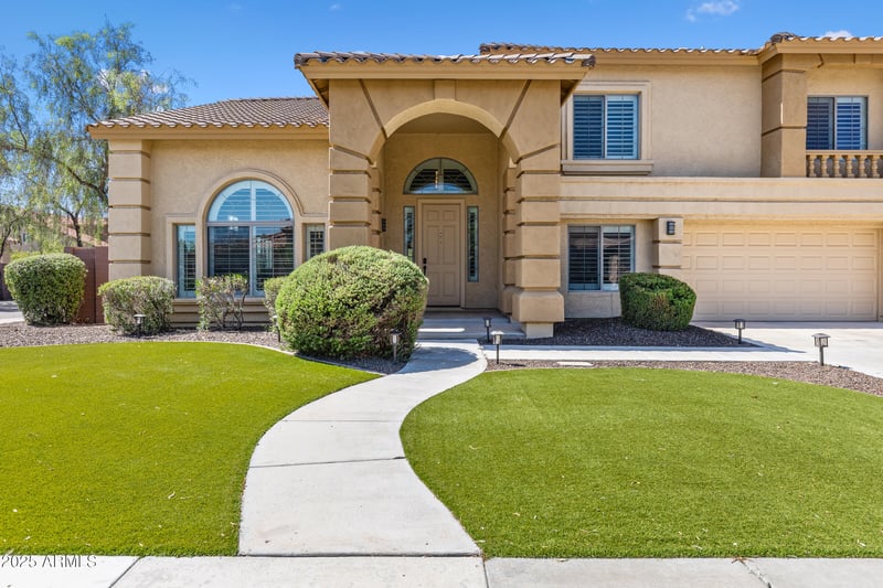 2409 Quail Track Dr, Phoenix, AZ 85085
