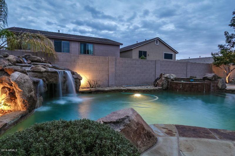 2409 W Long Shadow Trl, Phoenix, AZ 85085
