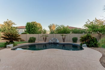 2409 Woburn Ln, Phoenix, AZ 85085