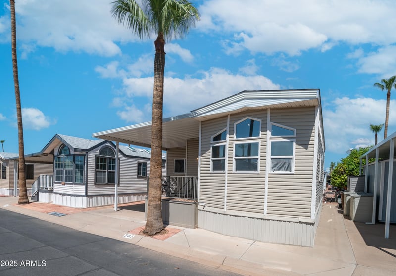 241 Aquamarine Dr, Apache Junction, AZ 85119