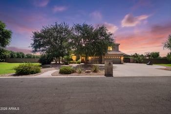 241 Equestrian Ct, Gilbert, AZ 85296