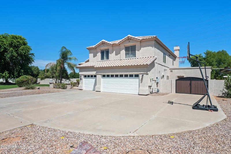241 S Equestrian Ct, Gilbert, AZ 85296