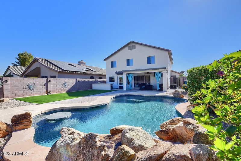 2410 E Paraiso Dr, Phoenix, AZ 85024