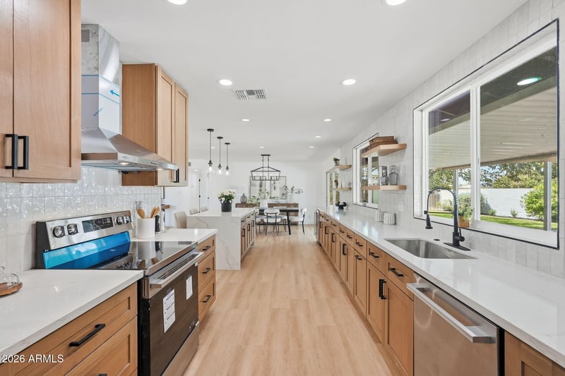 2410 Wesleyan Dr, Tempe, AZ 85282