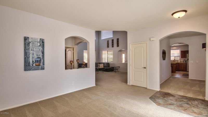 2410 W Bent Tree Dr, Phoenix, AZ 85085