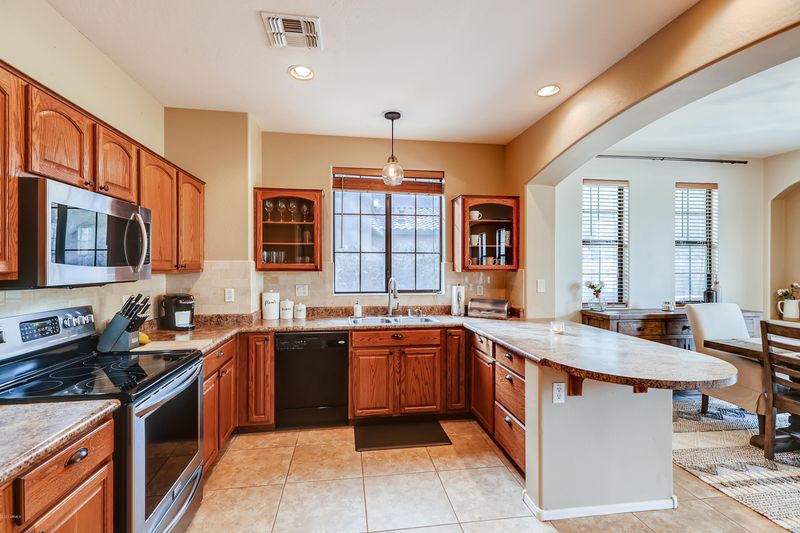 2410 W Jake Haven, Phoenix, AZ 85085