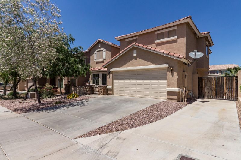2410 W Peak View Rd, Phoenix, AZ 85085