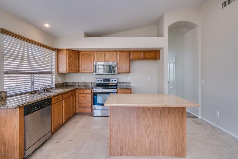 2411 W Blue Sky Dr, Phoenix, AZ 85085