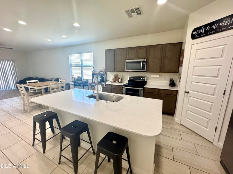 24114 Flores Dr, Buckeye, AZ 85326