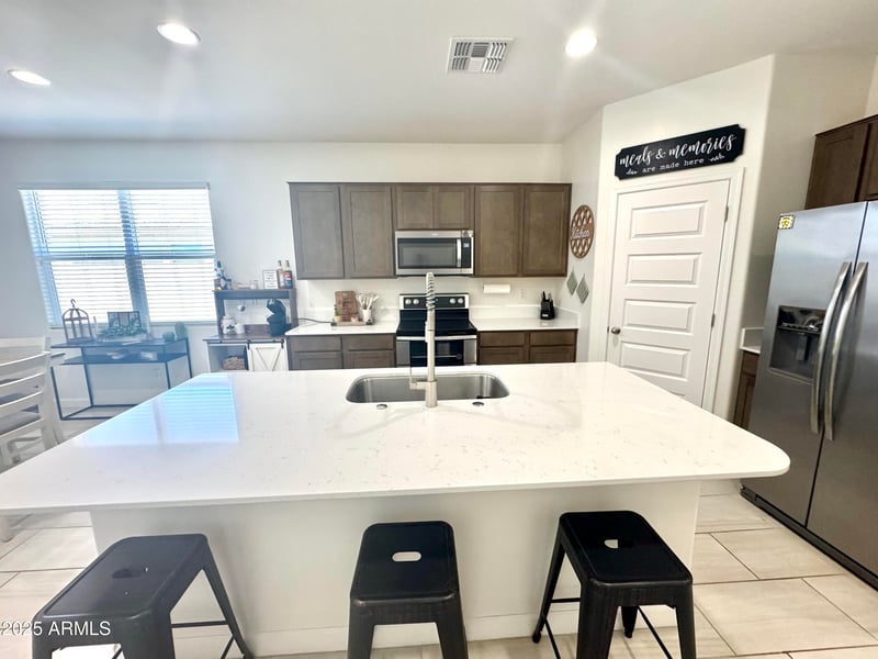 24114 Flores Dr, Buckeye, AZ 85326