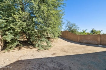 2412 Rosemonte Dr, Phoenix, AZ 85050