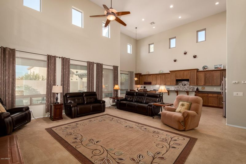 2412 W Kachina Trl, Phoenix, AZ 85041