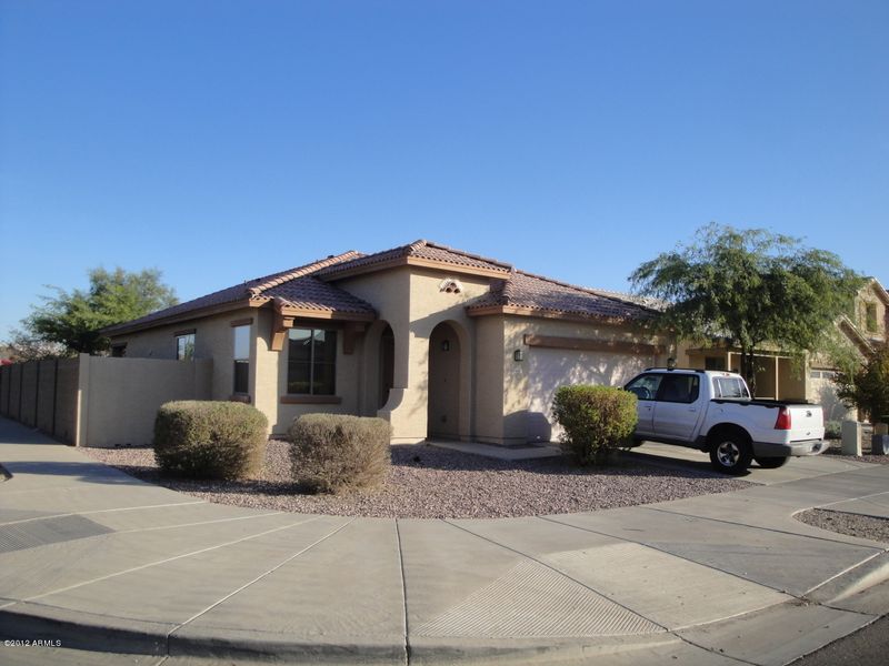 2412 W Tamarisk Ave, Phoenix, AZ 85041