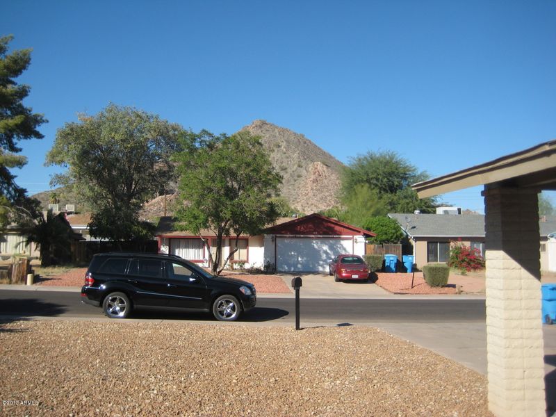 2413 E Dahlia Dr, Phoenix, AZ 85032