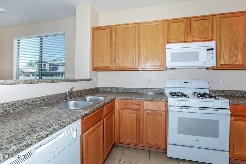 2413 Gold Dust Ave, San Tan Valley, AZ 85144