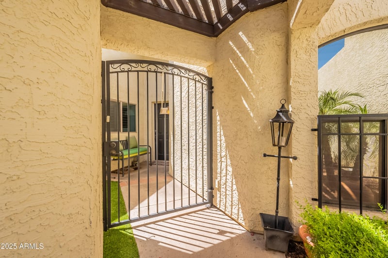 2413 Rancho Dr, Phoenix, AZ 85016