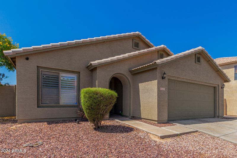 2413 W Carson Rd, Phoenix, AZ 85041