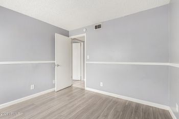 2413 W Hazelwood St #282, Phoenix, AZ 85015
