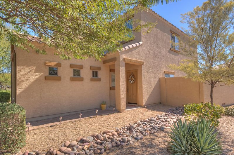 2413 W Hunter Ct, Phoenix, AZ 85085