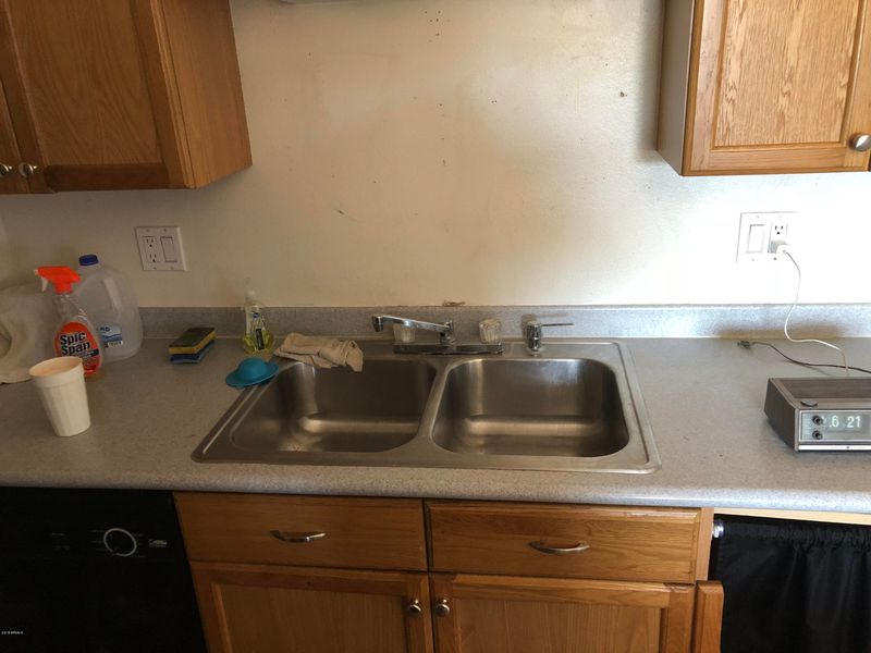2414 E Cactus Rd, Phoenix, AZ 85032
