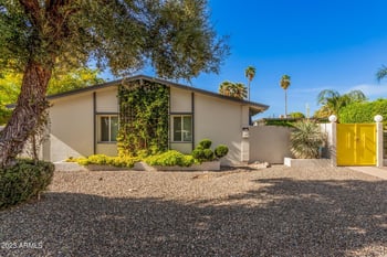 2414 Paradise Dr, Phoenix, AZ 85029