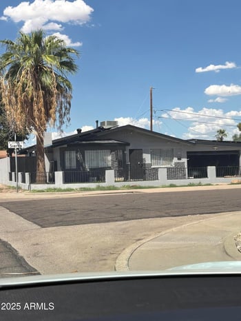 2414 Sierra St, Phoenix, AZ 85029