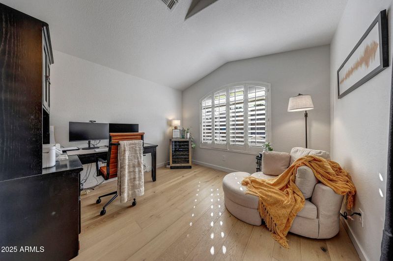 2414 W White Feather Ln, Phoenix, AZ 85085