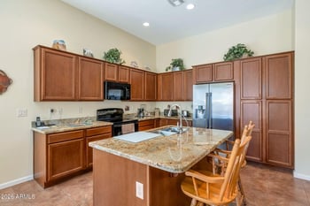 2415 163rd Dr, Goodyear, AZ 85395