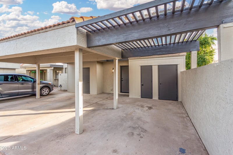 2415 Greenway Rd #6, Phoenix, AZ 85023