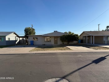 2415 Maryland Ave, Phoenix, AZ 85015