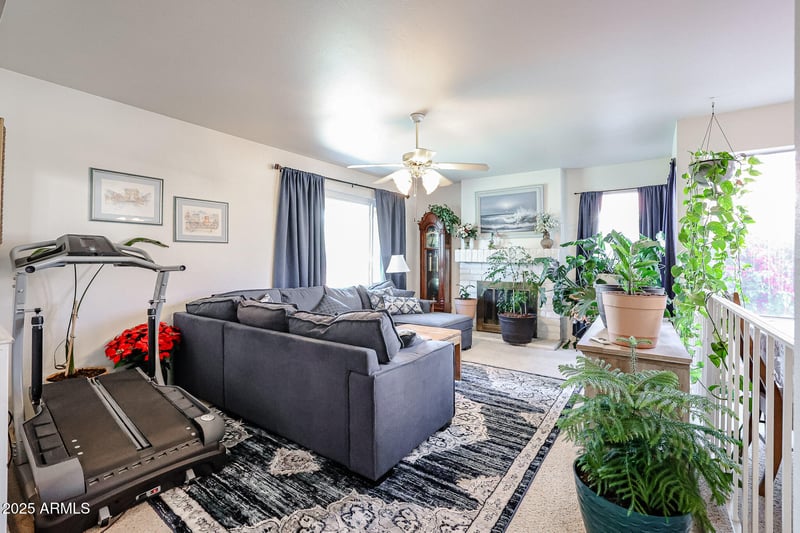 2415 Tierra Buena Ln, Phoenix, AZ 85023
