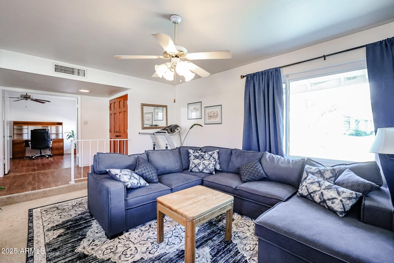 2415 Tierra Buena Ln, Phoenix, AZ 85023