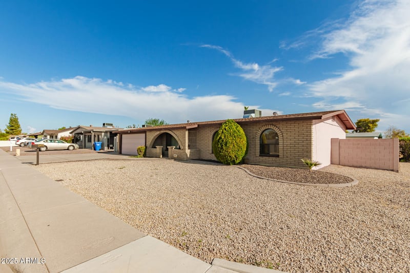 2415 Villa Rita Dr, Phoenix, AZ 85023