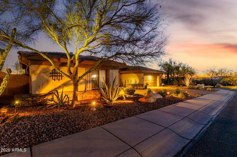 2415 W Hazelhurst Ct, Anthem, AZ 85086