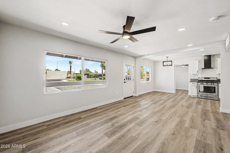 2415 W Maryland Ave, Phoenix, AZ 85015