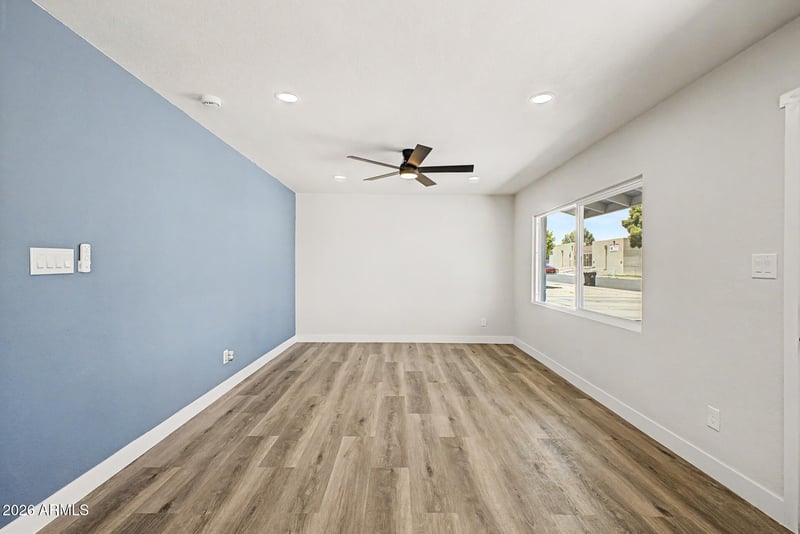 2415 W Maryland Ave, Phoenix, AZ 85015