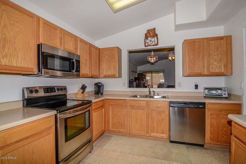 2416 E Morrow Dr, Phoenix, AZ 85050