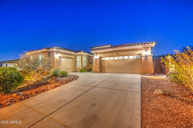 2416 Hayduk Rd, Phoenix, AZ 85041