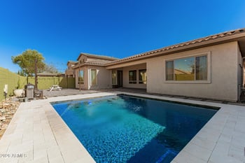 2416 Kachina Trl, Phoenix, AZ 85041