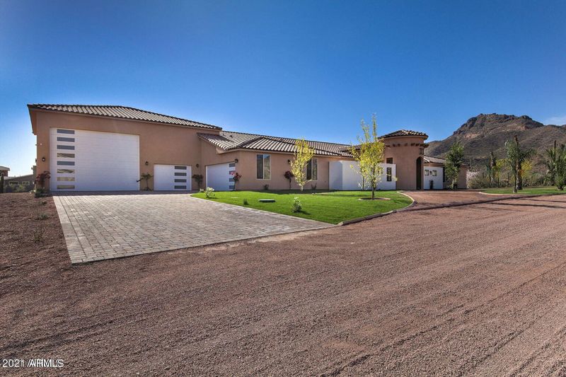 2416 N 113th St, Apache Junction, AZ 85120